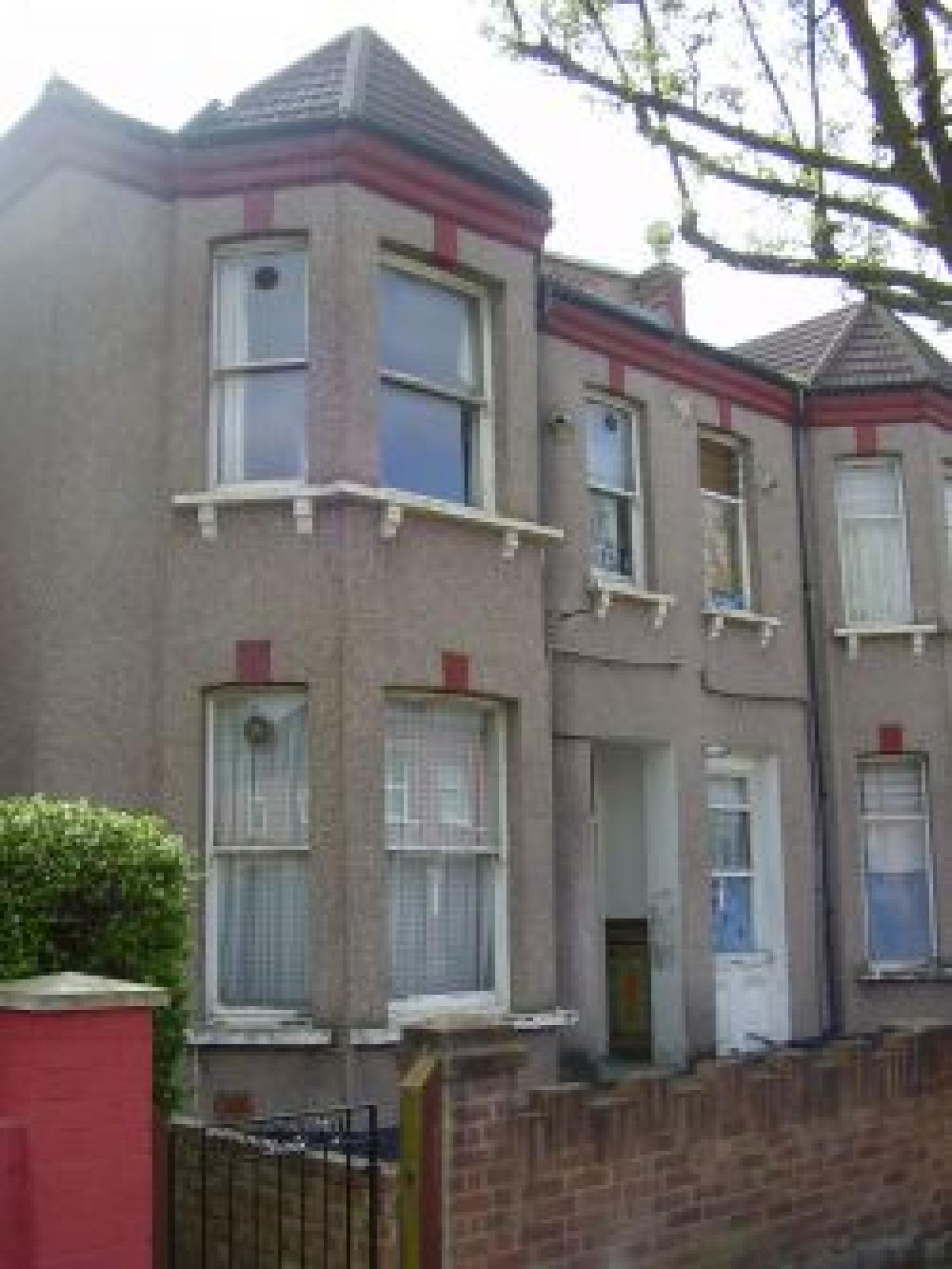 			1 Bedroom, 1 bath, 1 reception Flat			 Skardu Road, KILBURN NW2 NW2